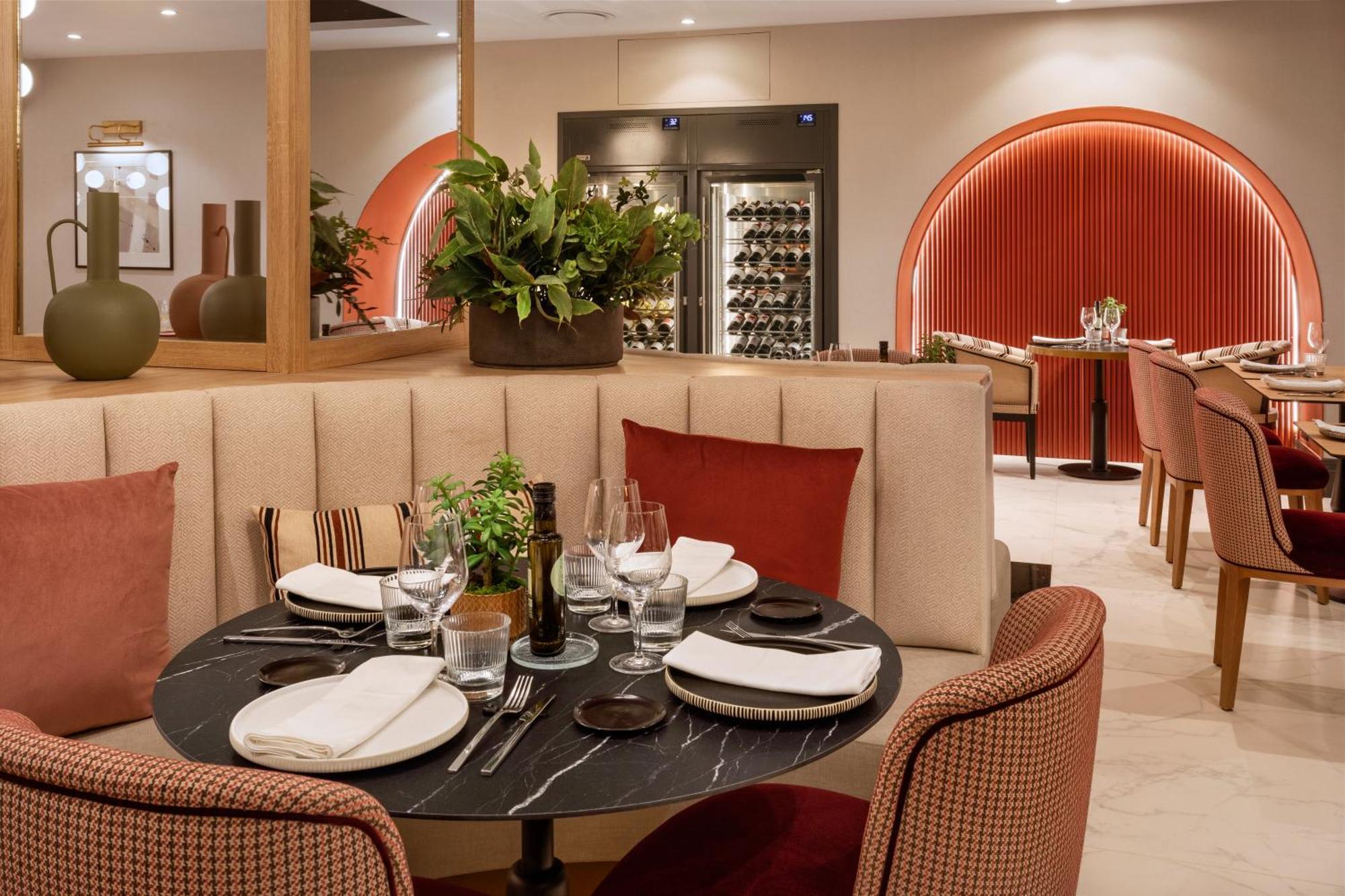 Catalonia Plaza Espana & Hotel 4*