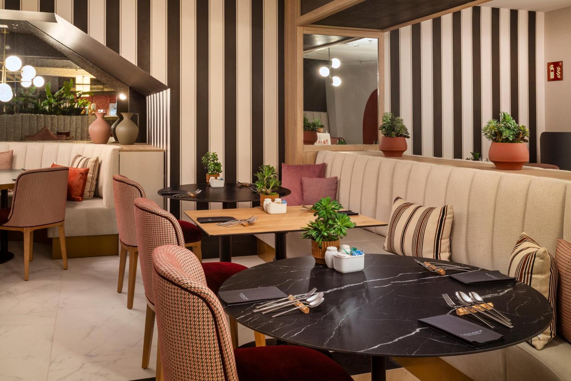 Catalonia Plaza Espana & Hotel 4*